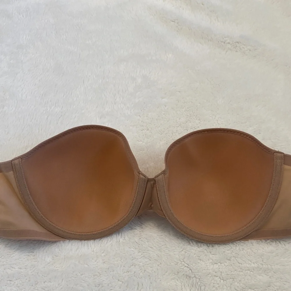 Victoria's Secret Strapless Nude Bra - 36C - EUC - Picture 6 of 7
